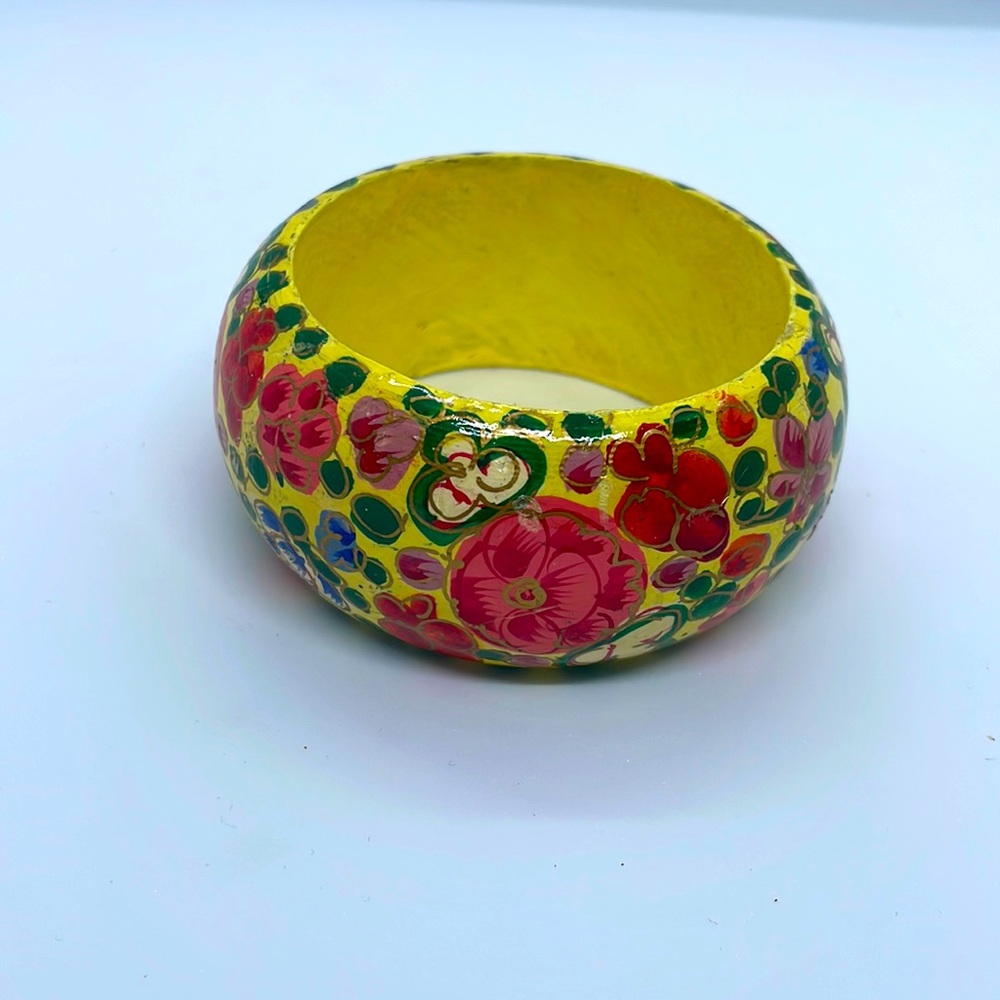 Vintage floral bracelet